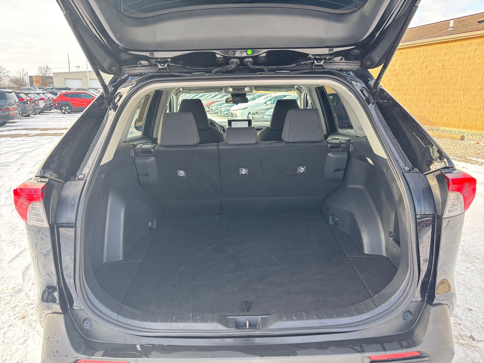 Thumbnail: 2025 Toyota RAV4 - 6