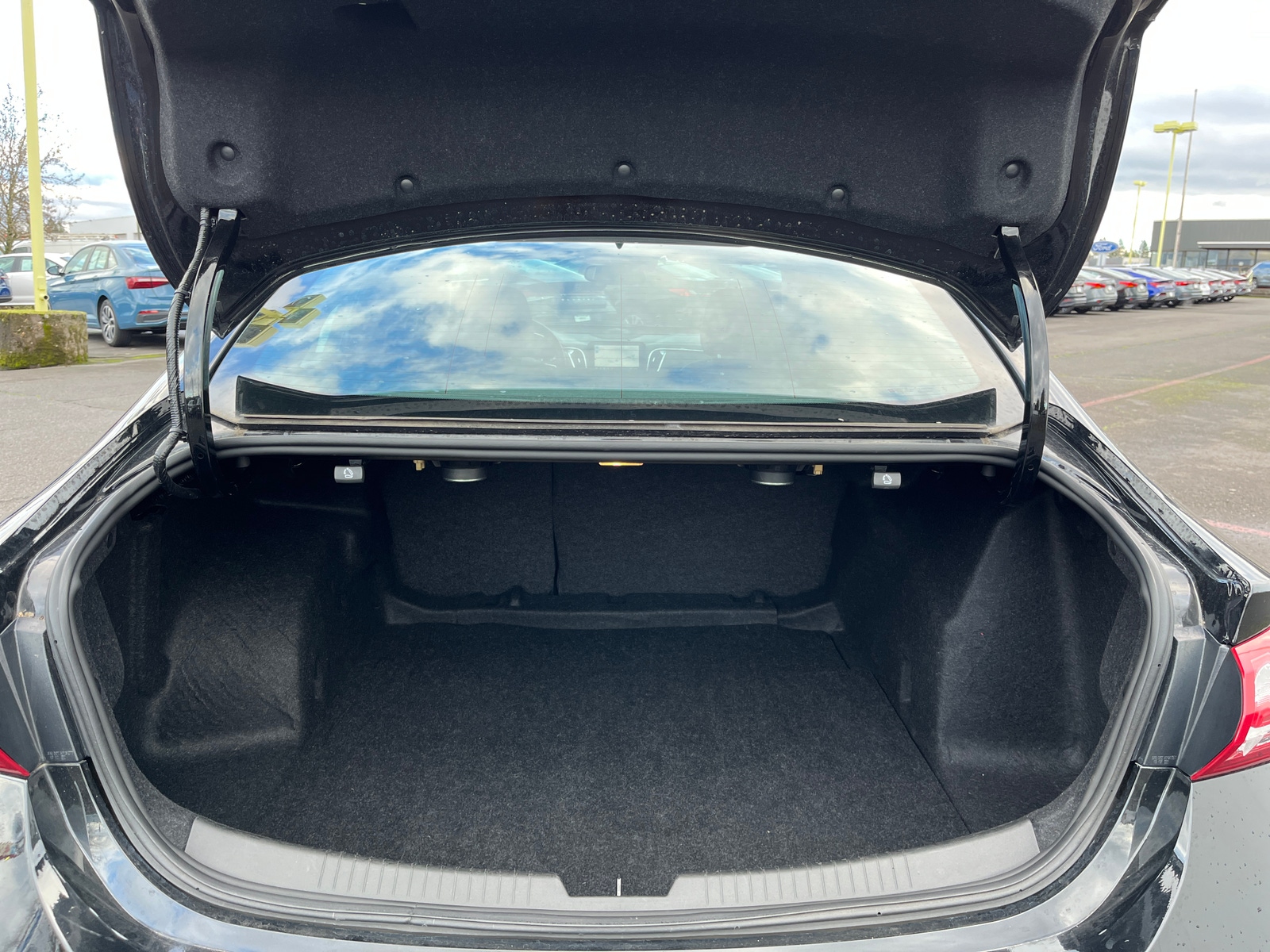 Thumbnail: 2024 Chevrolet Malibu - 6