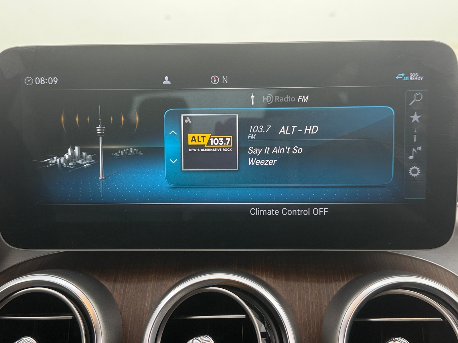 Thumbnail: 2019 Mercedes-Benz C-Class - 2