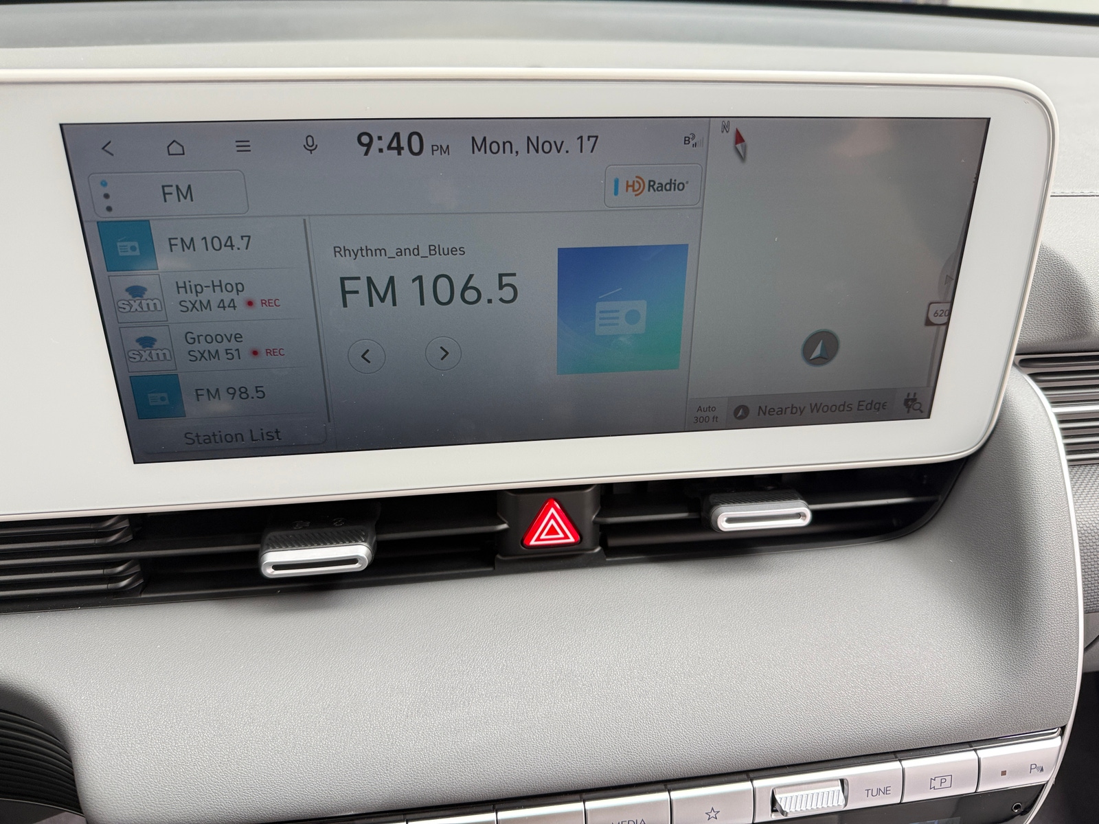 Thumbnail: 2022 Hyundai Ioniq 5 - 4