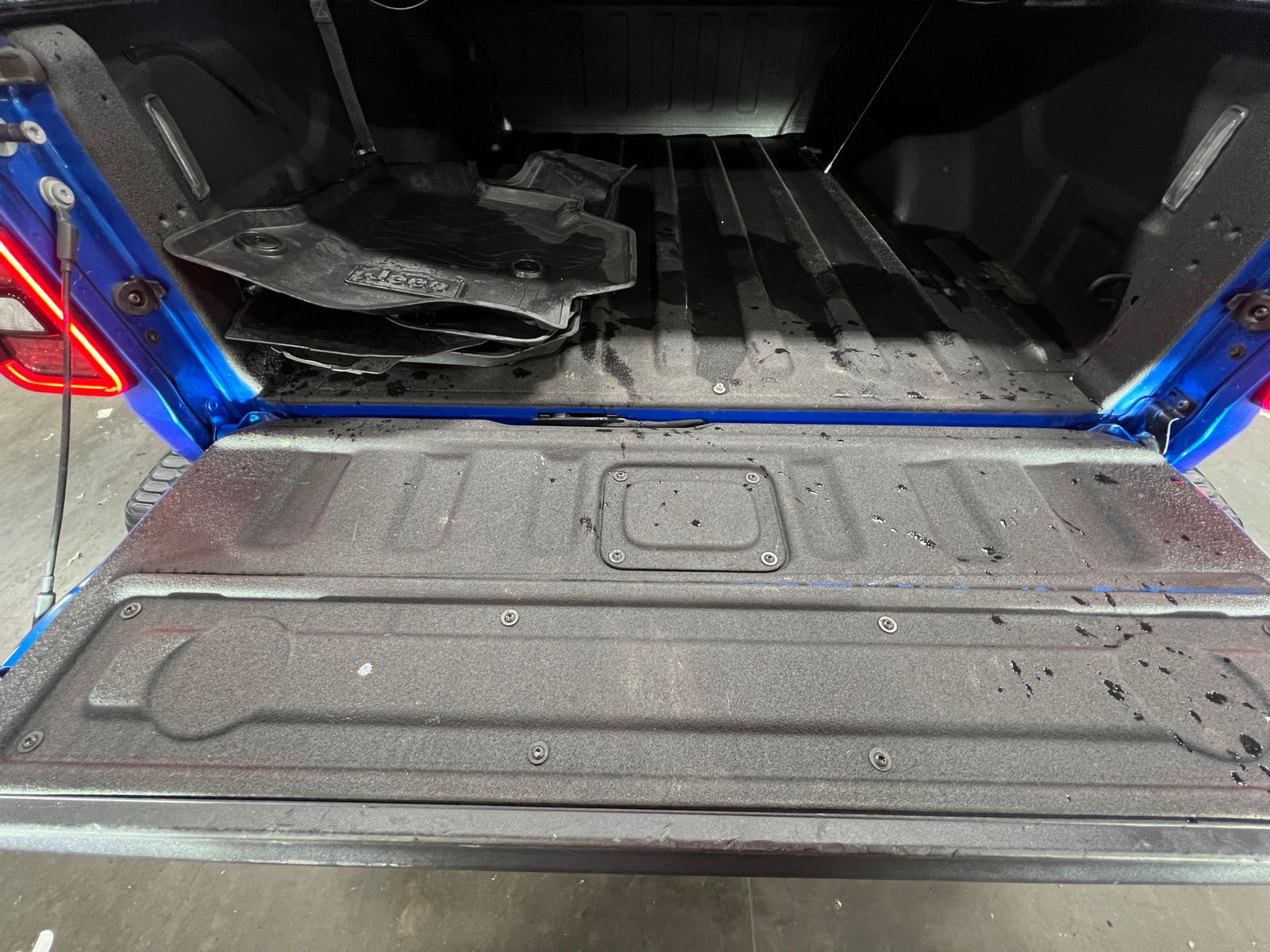 Thumbnail: 2022 Jeep Gladiator - 7