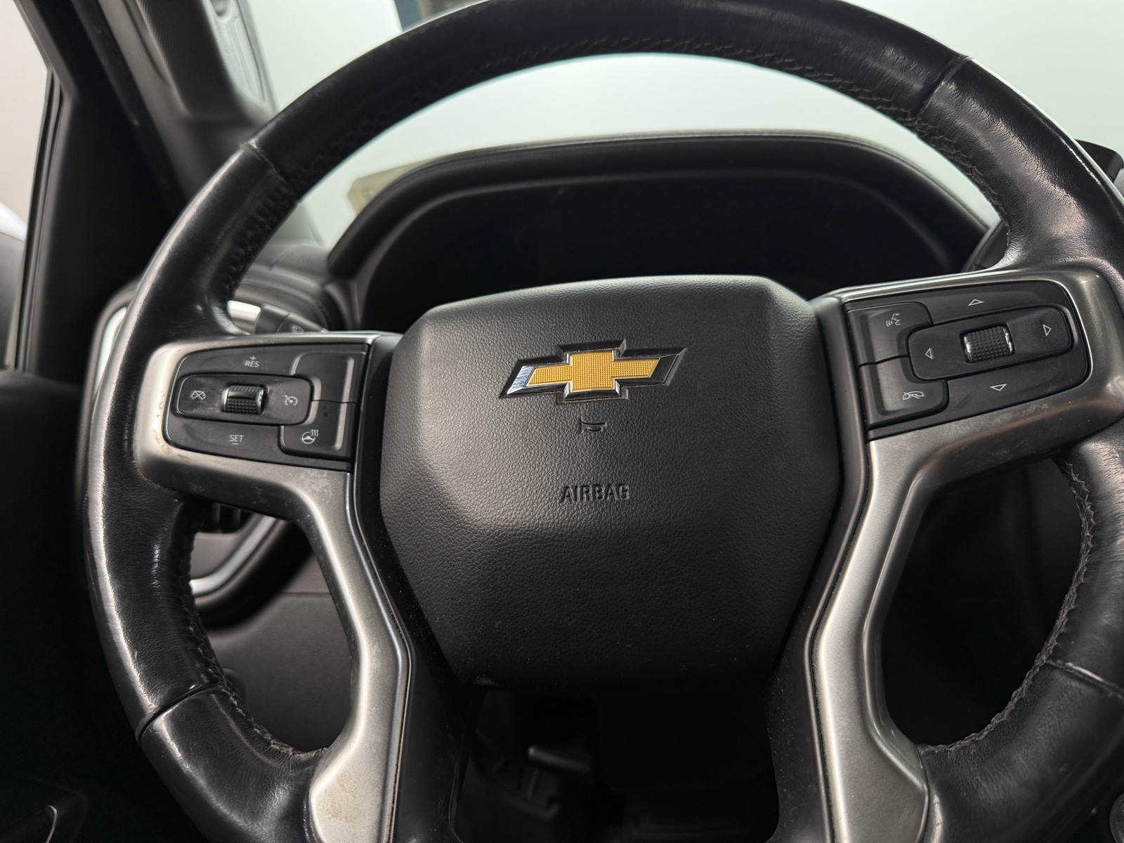 Thumbnail: 2019 Chevrolet Silverado 1500 - 4