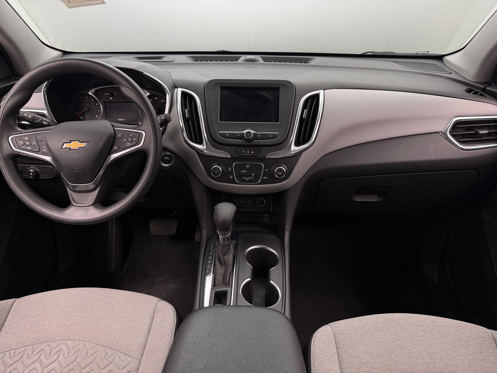 Thumbnail: 2022 Chevrolet Equinox - 3