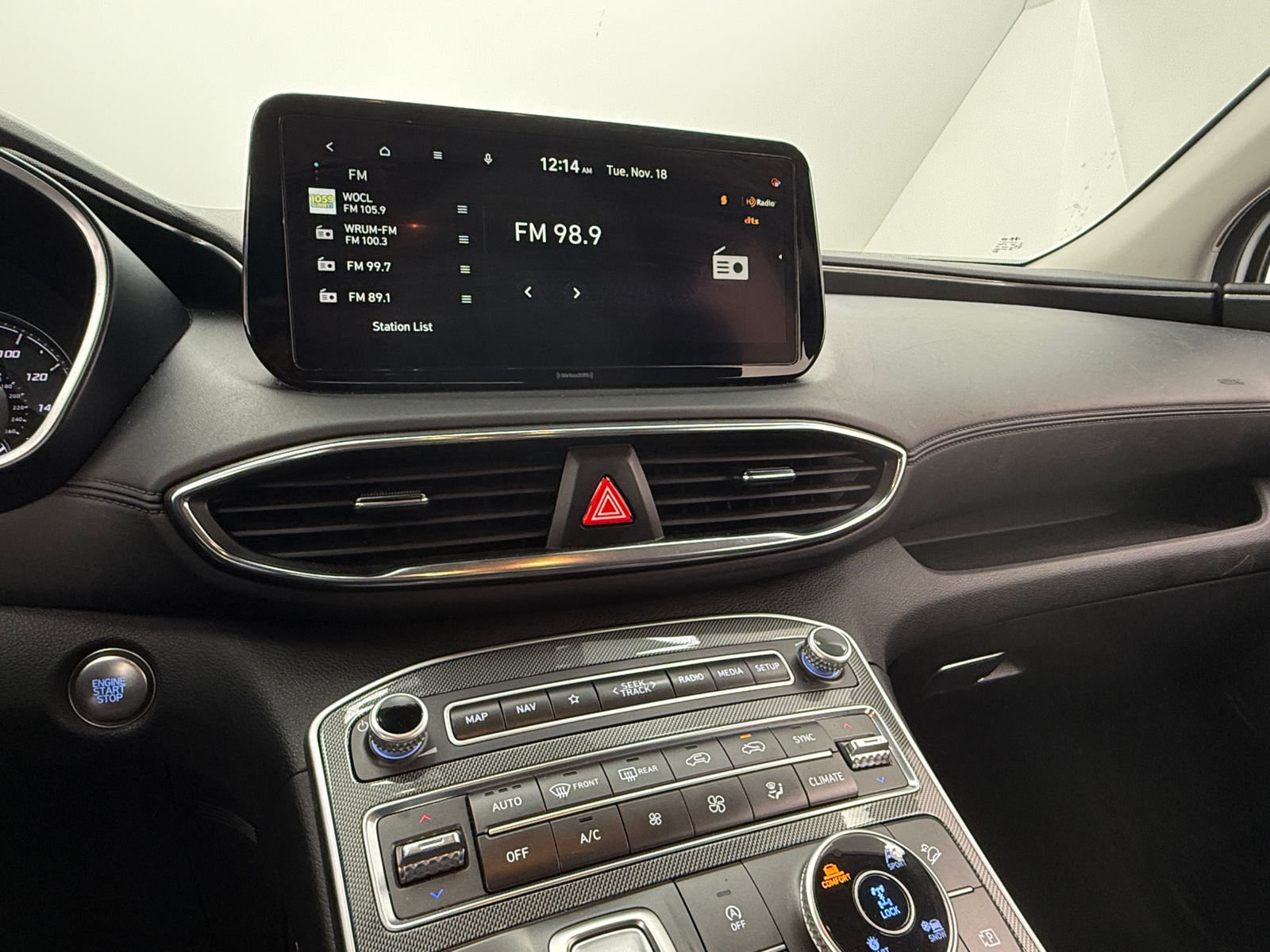 Thumbnail: 2023 Hyundai Santa Fe - 4