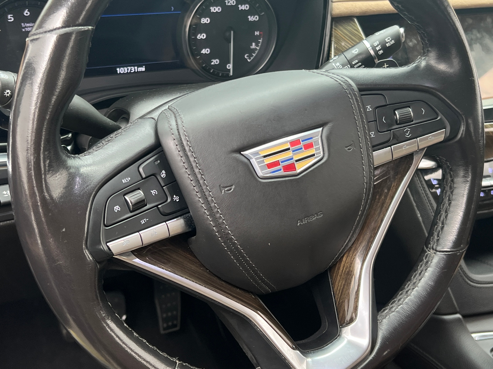 Thumbnail: 2021 Cadillac XT6 - 4
