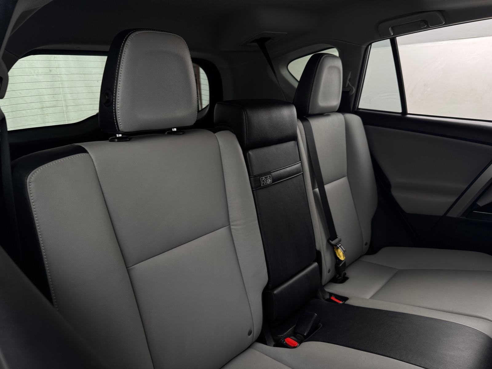 Thumbnail: 2016 Toyota RAV4 - 5