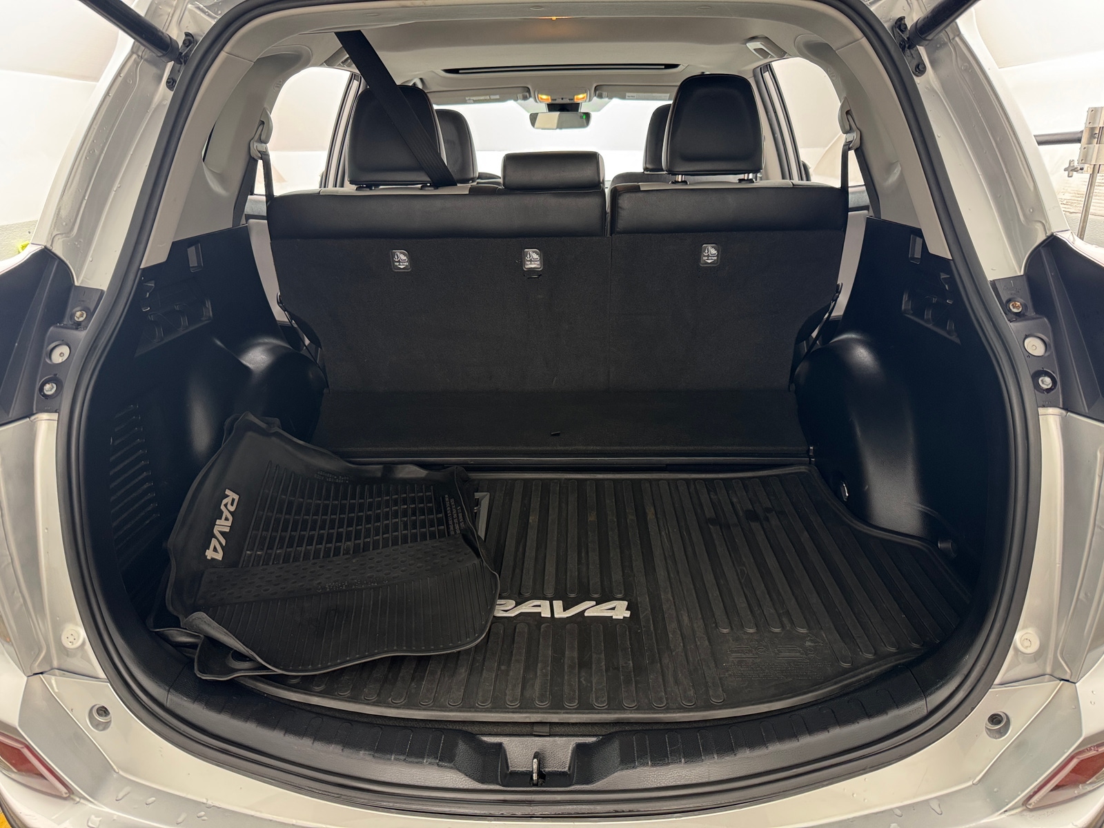 Thumbnail: 2016 Toyota RAV4 - 6