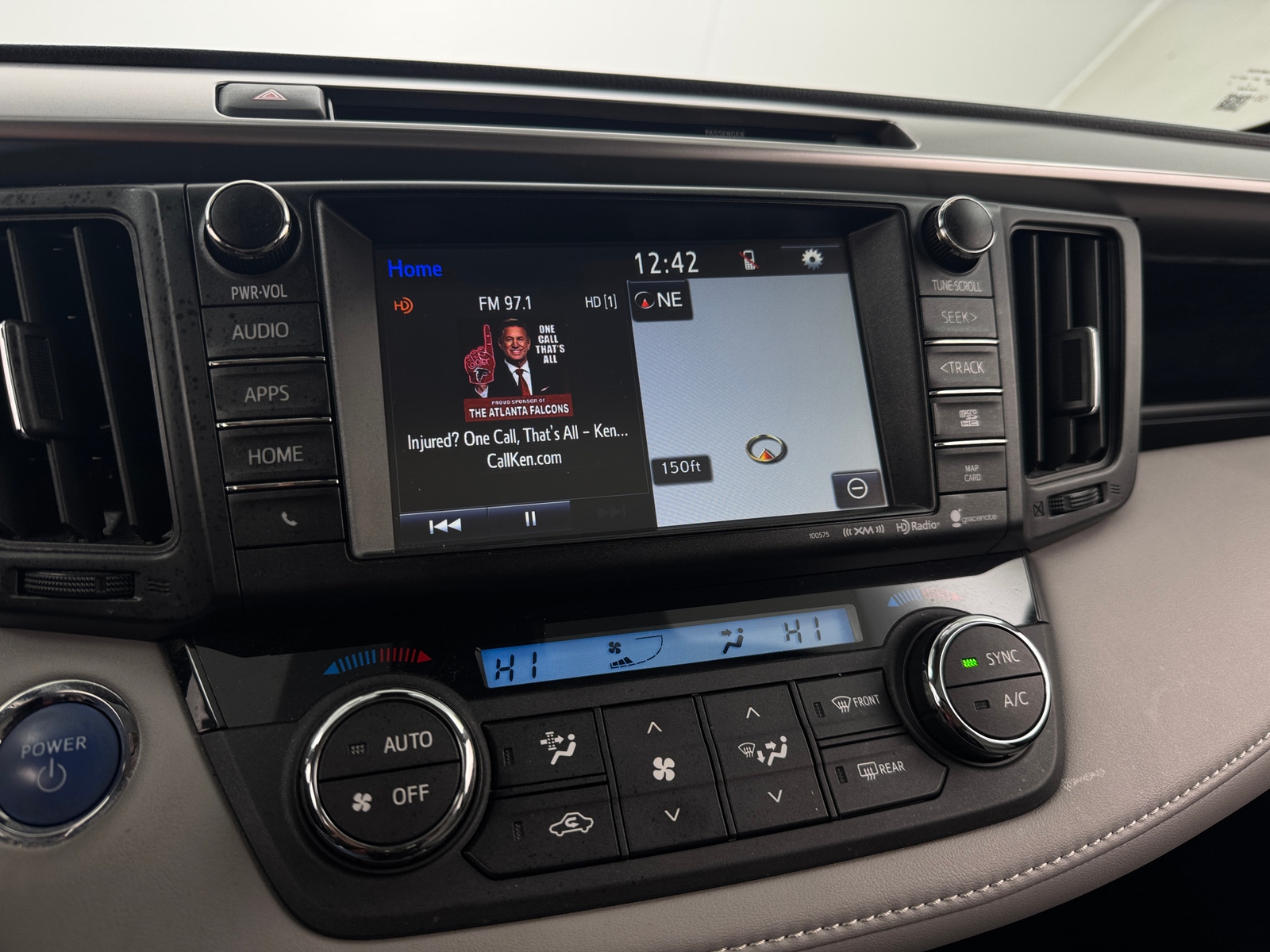 Thumbnail: 2016 Toyota RAV4 - 3