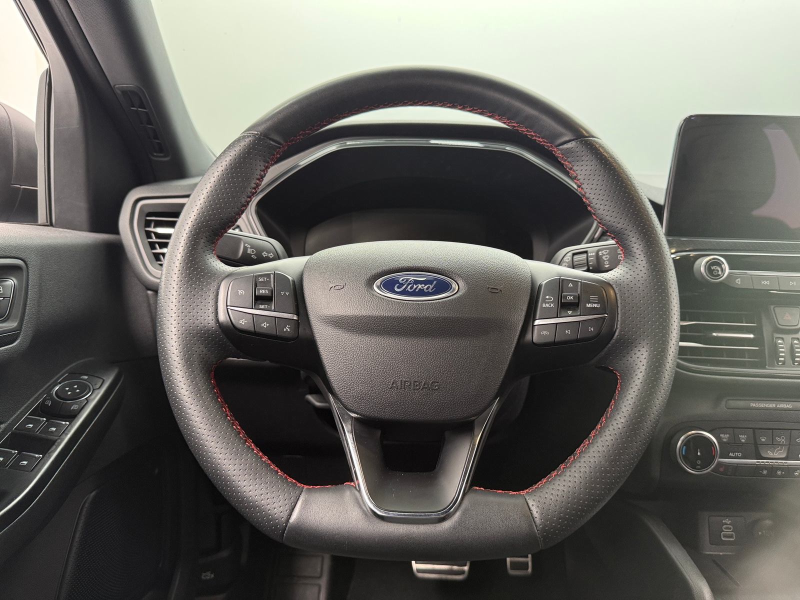 Thumbnail: 2024 Ford Escape - 5