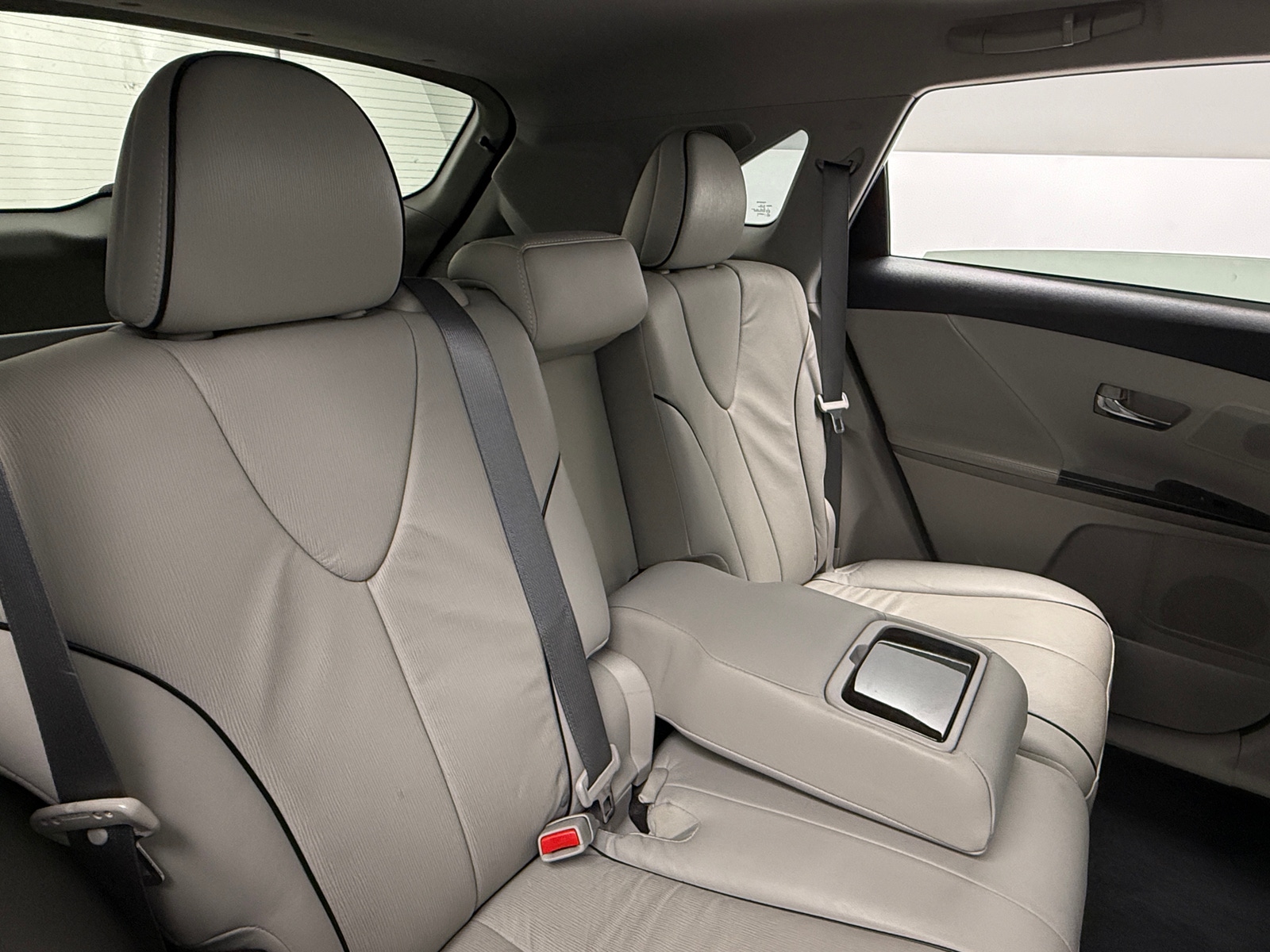 Thumbnail: 2014 Toyota Venza - 5