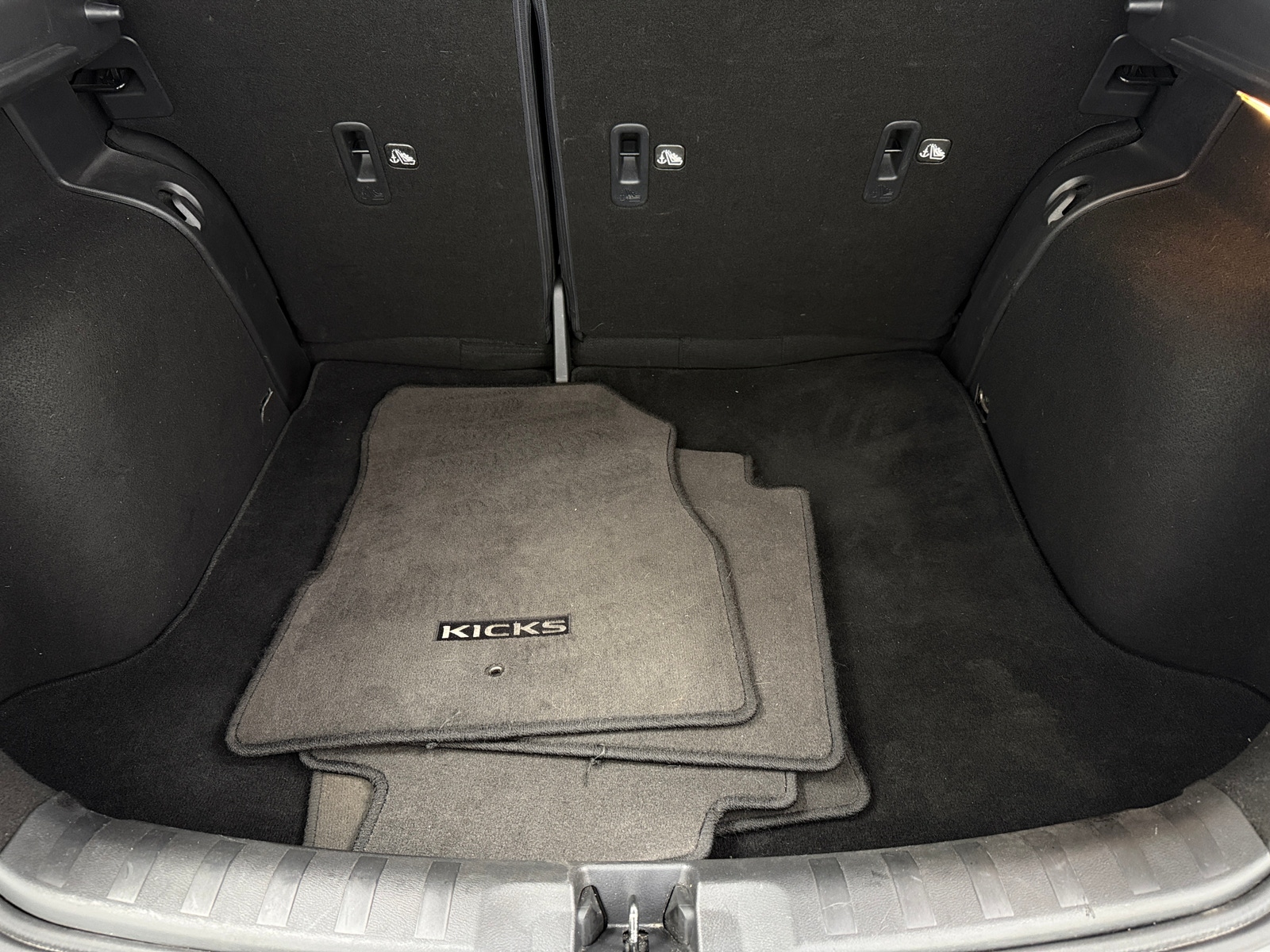 Thumbnail: 2021 Nissan Kicks - 7