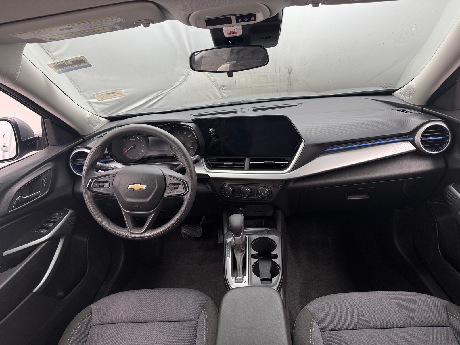 Thumbnail: 2025 Chevrolet Trax - 3