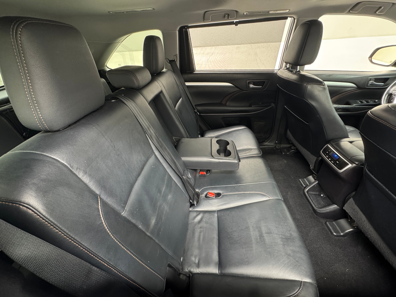 Thumbnail: 2015 Toyota Highlander - 5