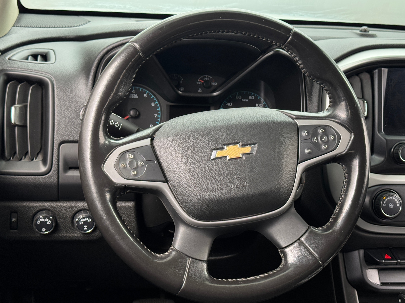 Thumbnail: 2021 Chevrolet Colorado - 5