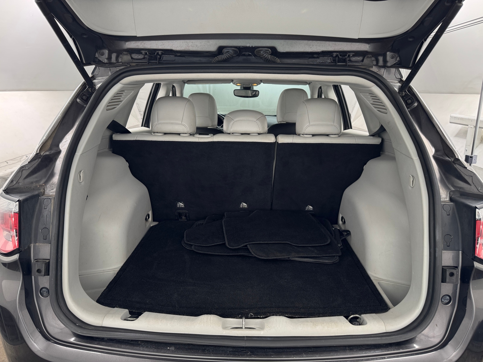 Thumbnail: 2018 Jeep Compass - 6