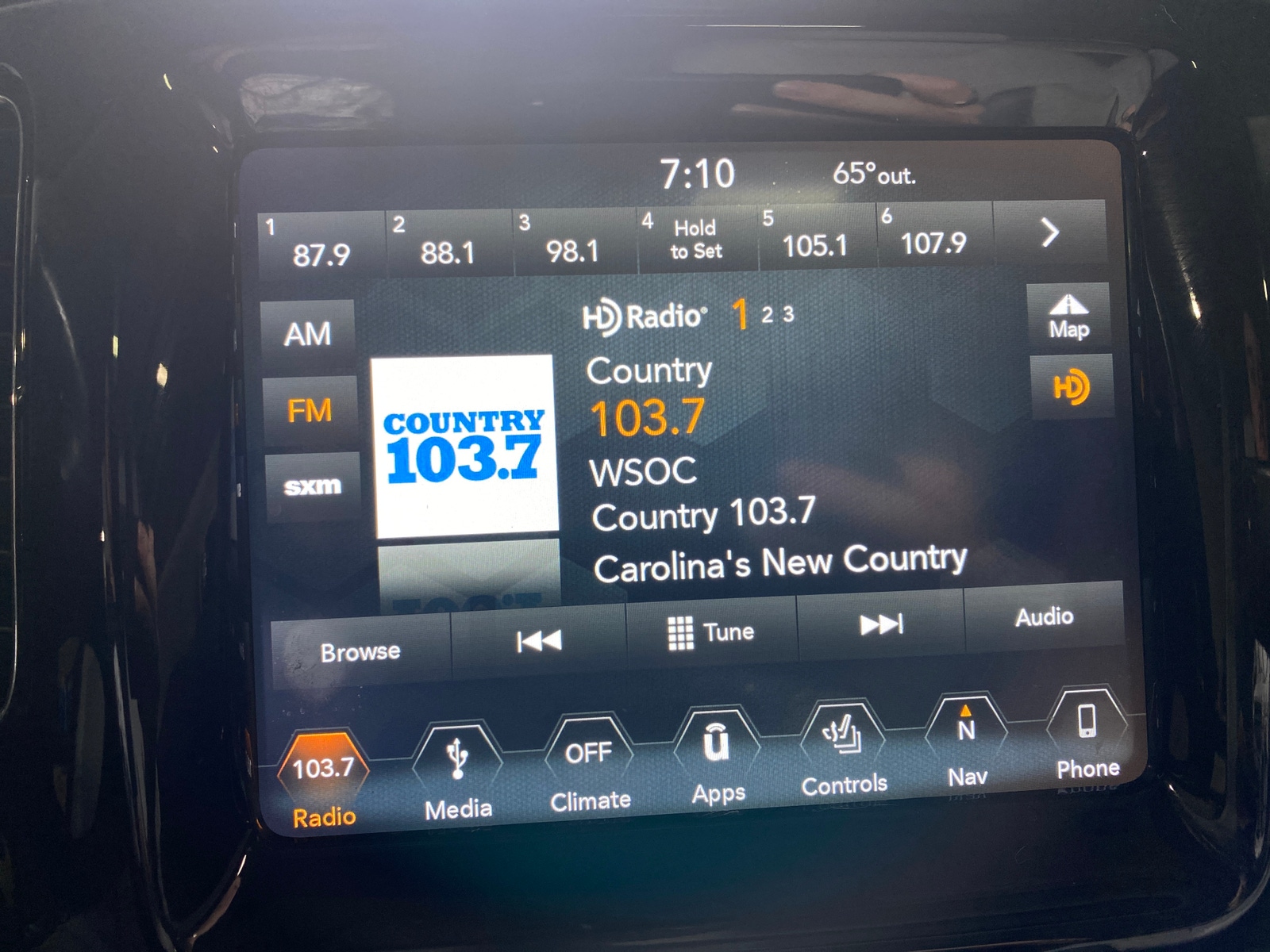 Thumbnail: 2018 Jeep Compass - 3