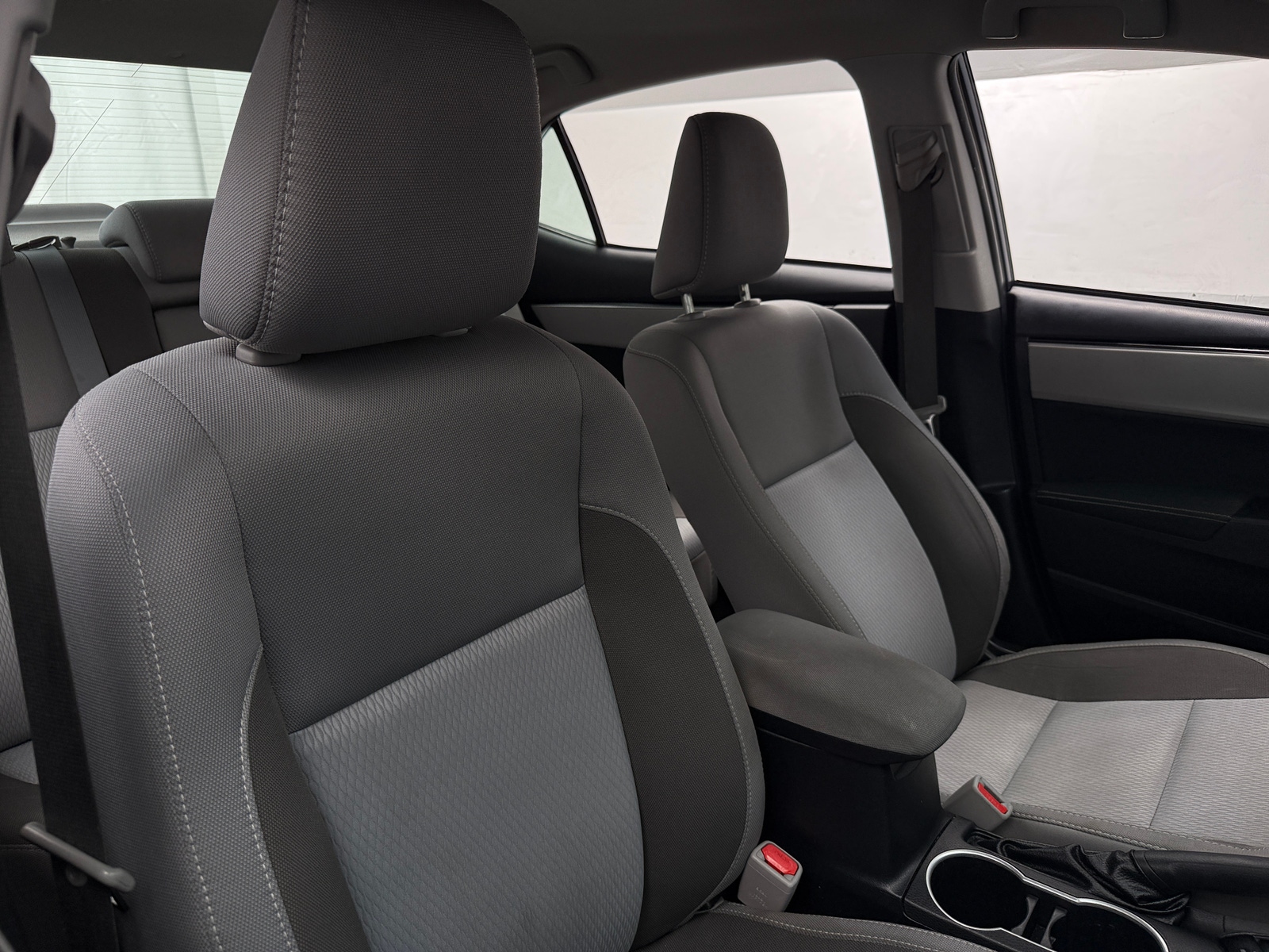 Thumbnail: 2017 Toyota Corolla - 2