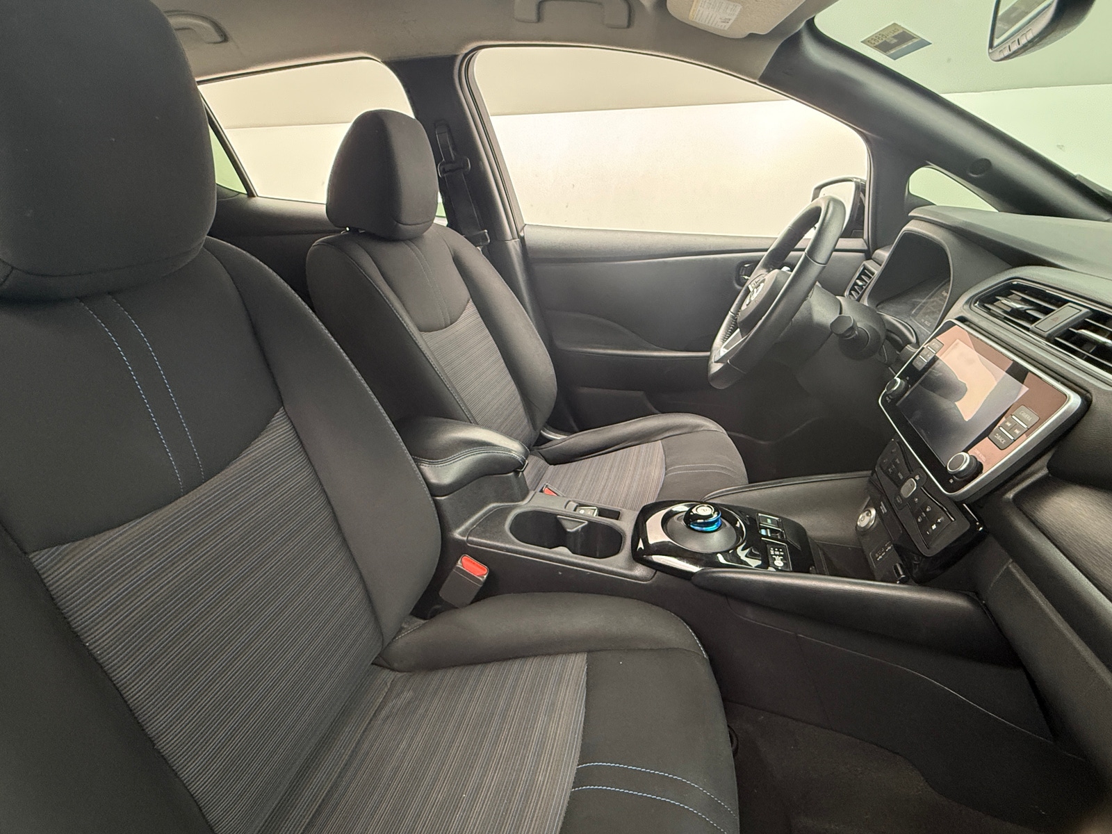 Thumbnail: 2020 Nissan Leaf - 2