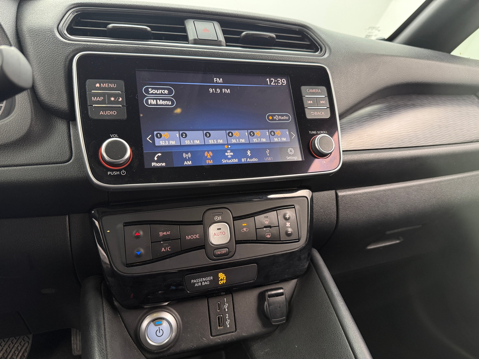 Thumbnail: 2020 Nissan Leaf - 4