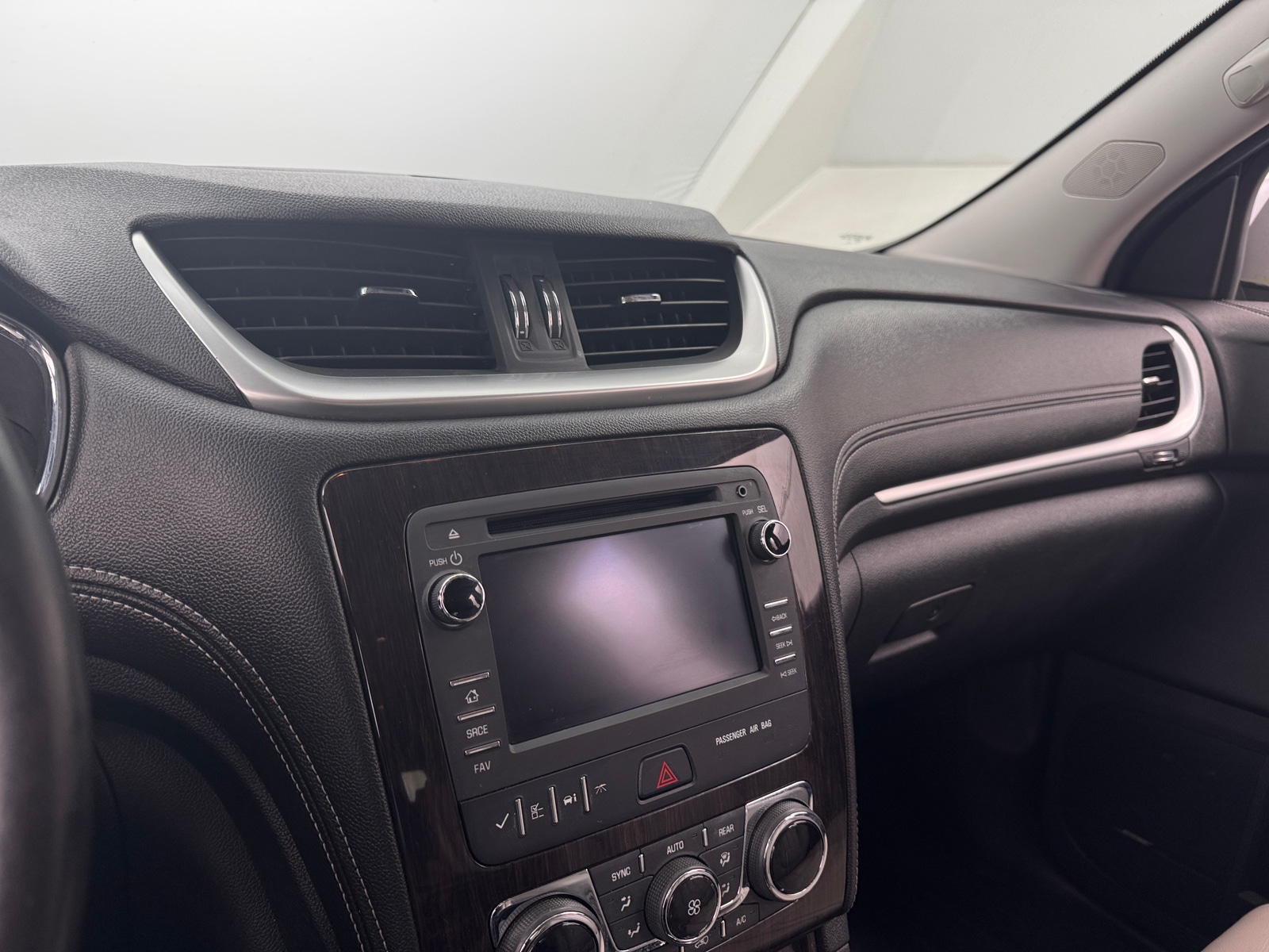 Thumbnail: 2016 Chevrolet Traverse - 4