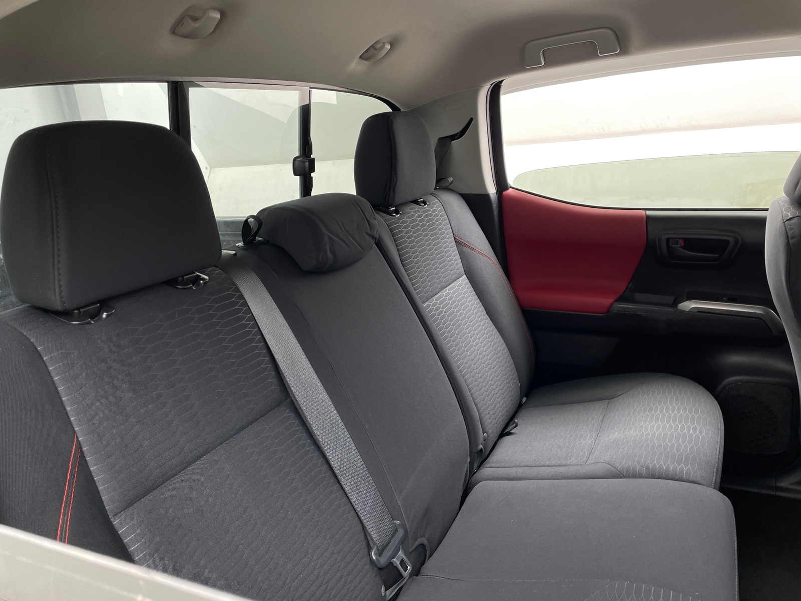 Thumbnail: 2017 Toyota Tacoma - 6