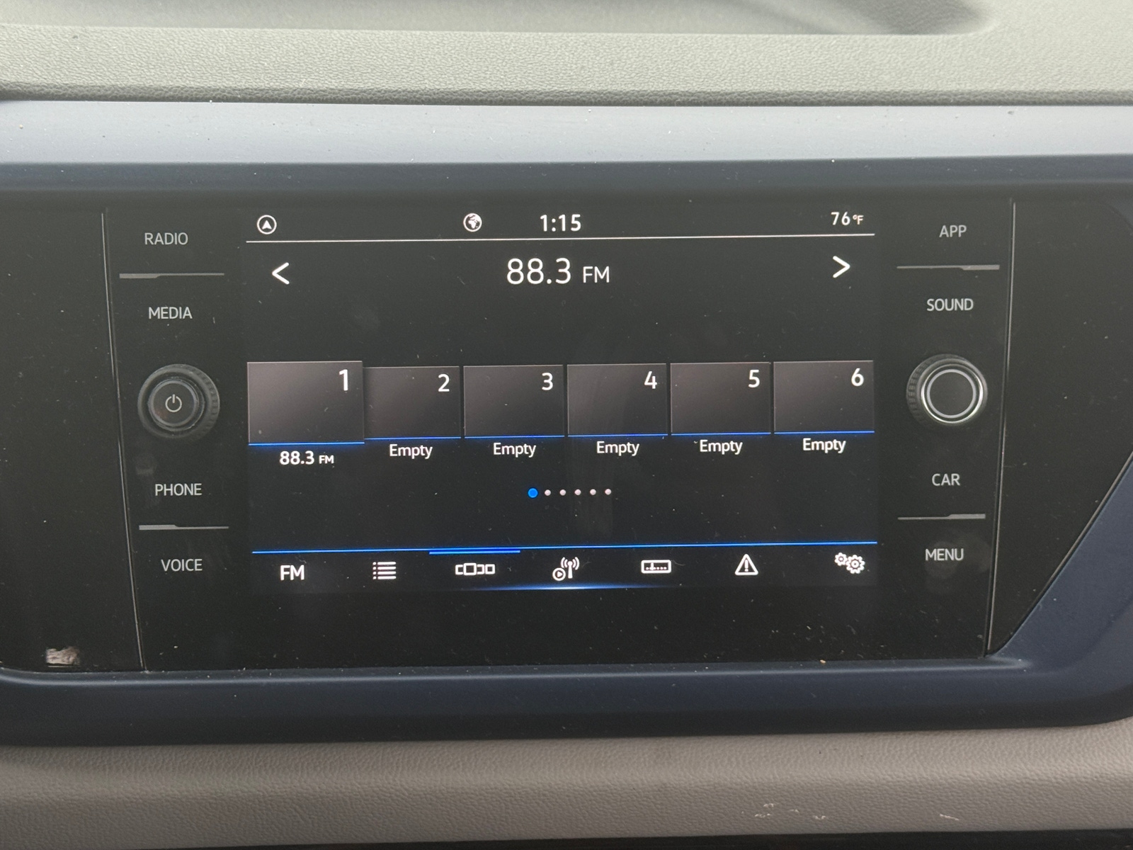 Thumbnail: 2023 Volkswagen Taos - 3