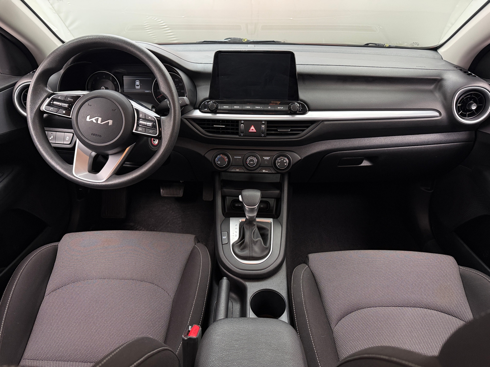 Thumbnail: 2024 Kia Forte - 3