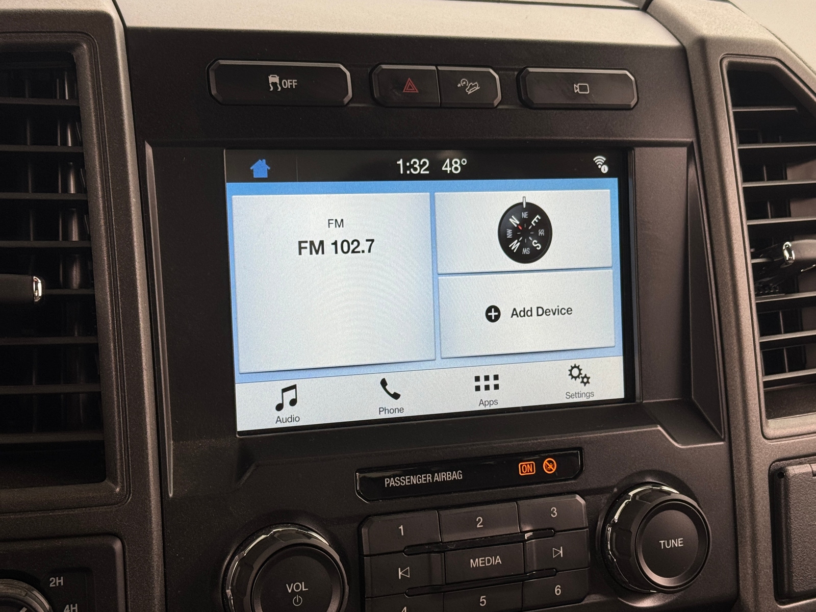 Thumbnail: 2018 Ford Econoline - 3