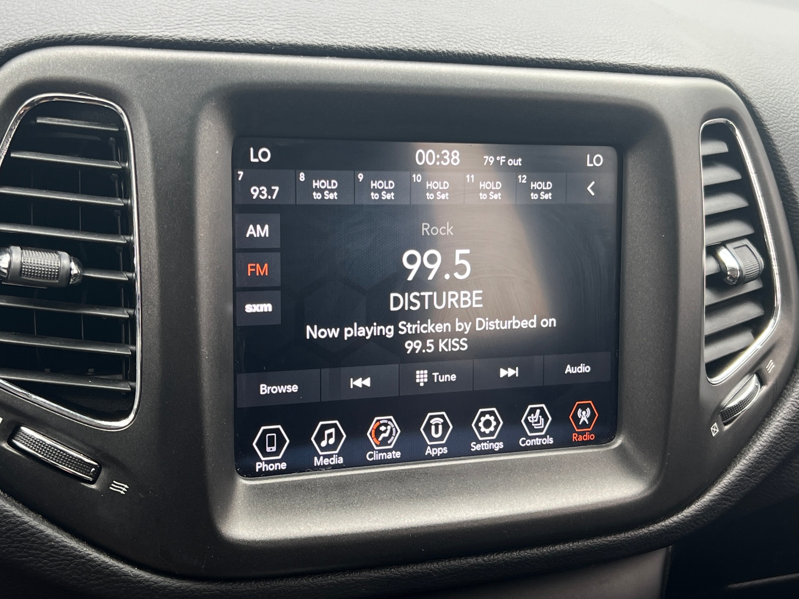 Thumbnail: 2019 Jeep Compass - 3