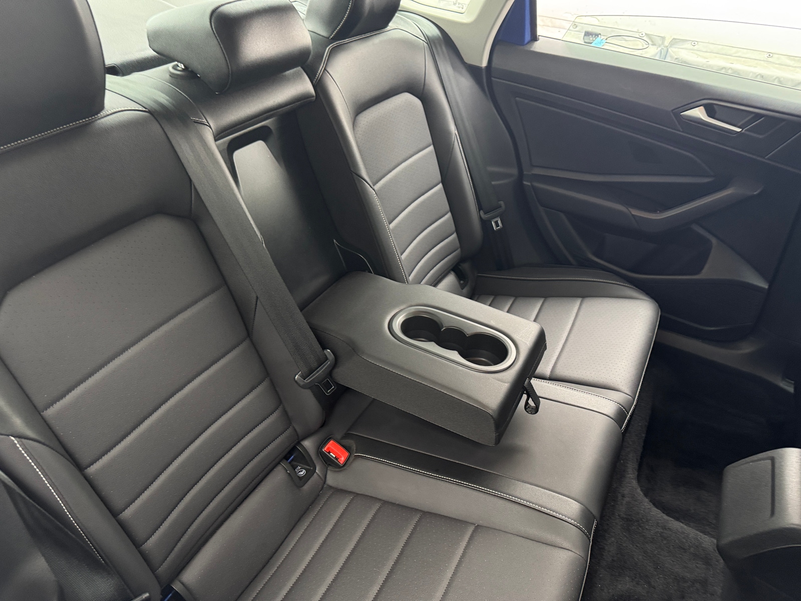 Thumbnail: 2022 Volkswagen Jetta - 5