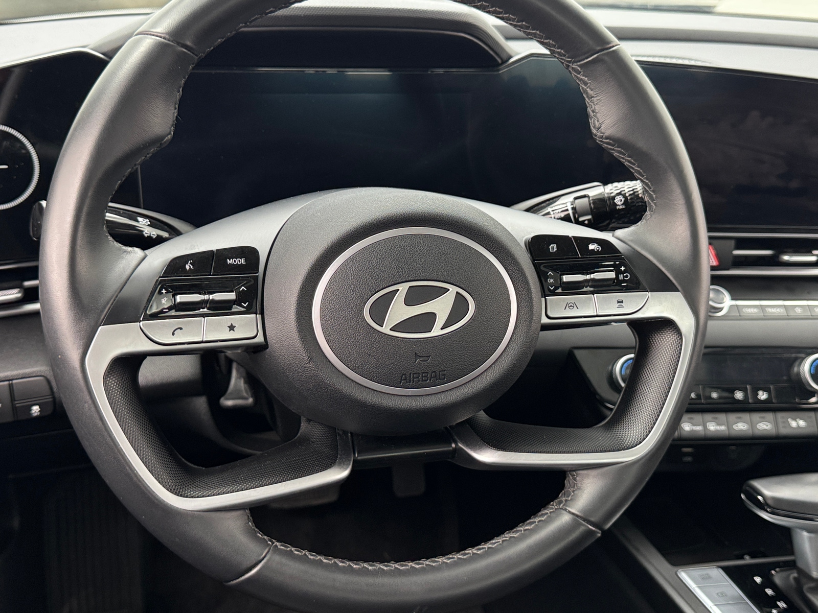 Thumbnail: 2025 Hyundai Elantra - 4