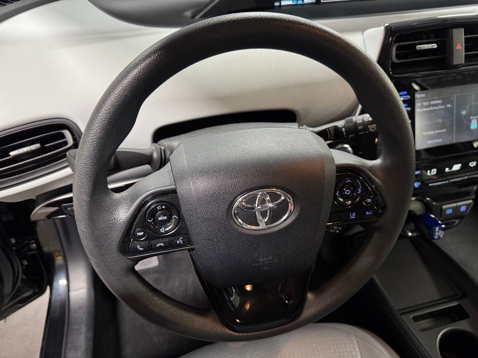 Thumbnail: 2020 Toyota Prius - 5