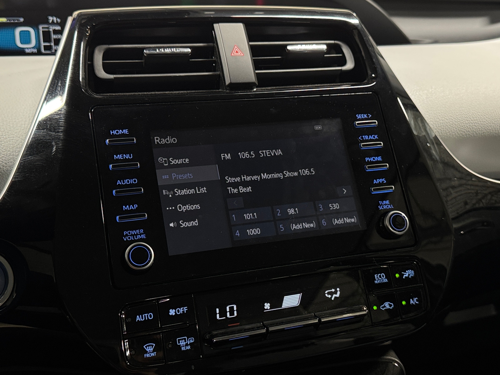 Thumbnail: 2020 Toyota Prius - 4