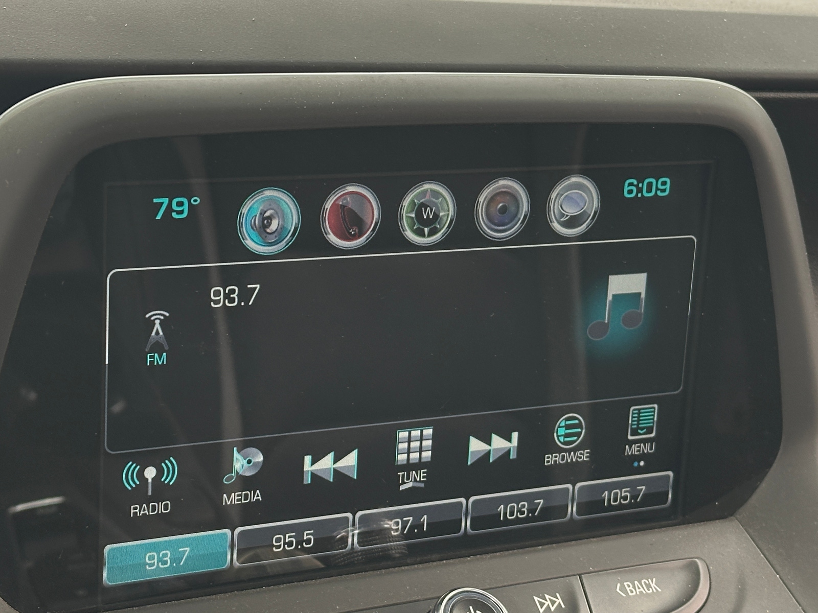 Thumbnail: 2016 Chevrolet Camaro - 3