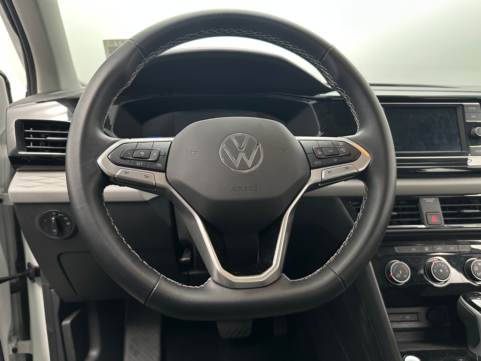 Thumbnail: 2024 Volkswagen Taos - 5