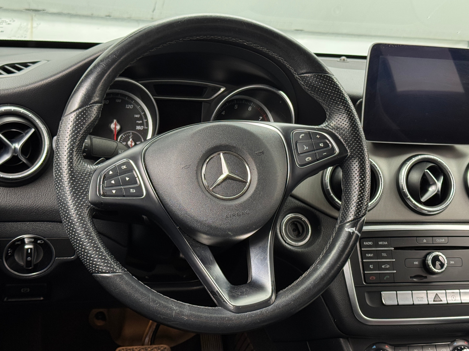 Thumbnail: 2019 Mercedes-Benz CLA - 3