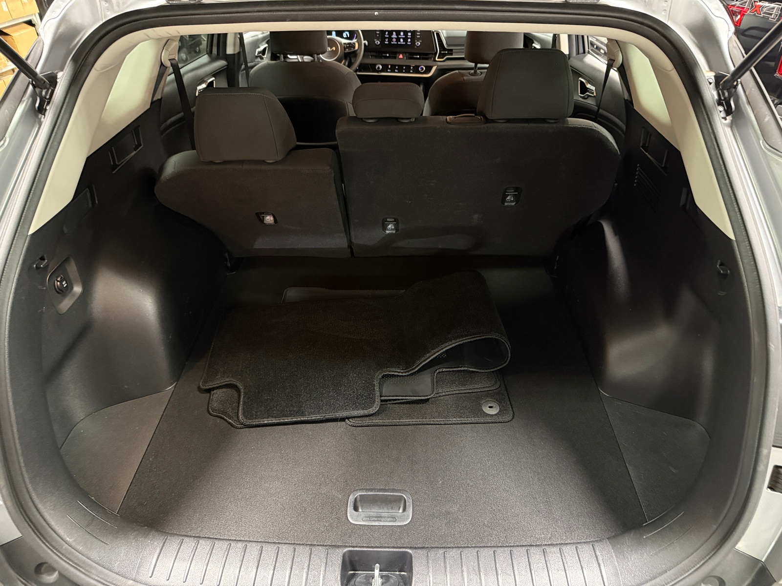 Thumbnail: 2024 Kia Sportage - 7