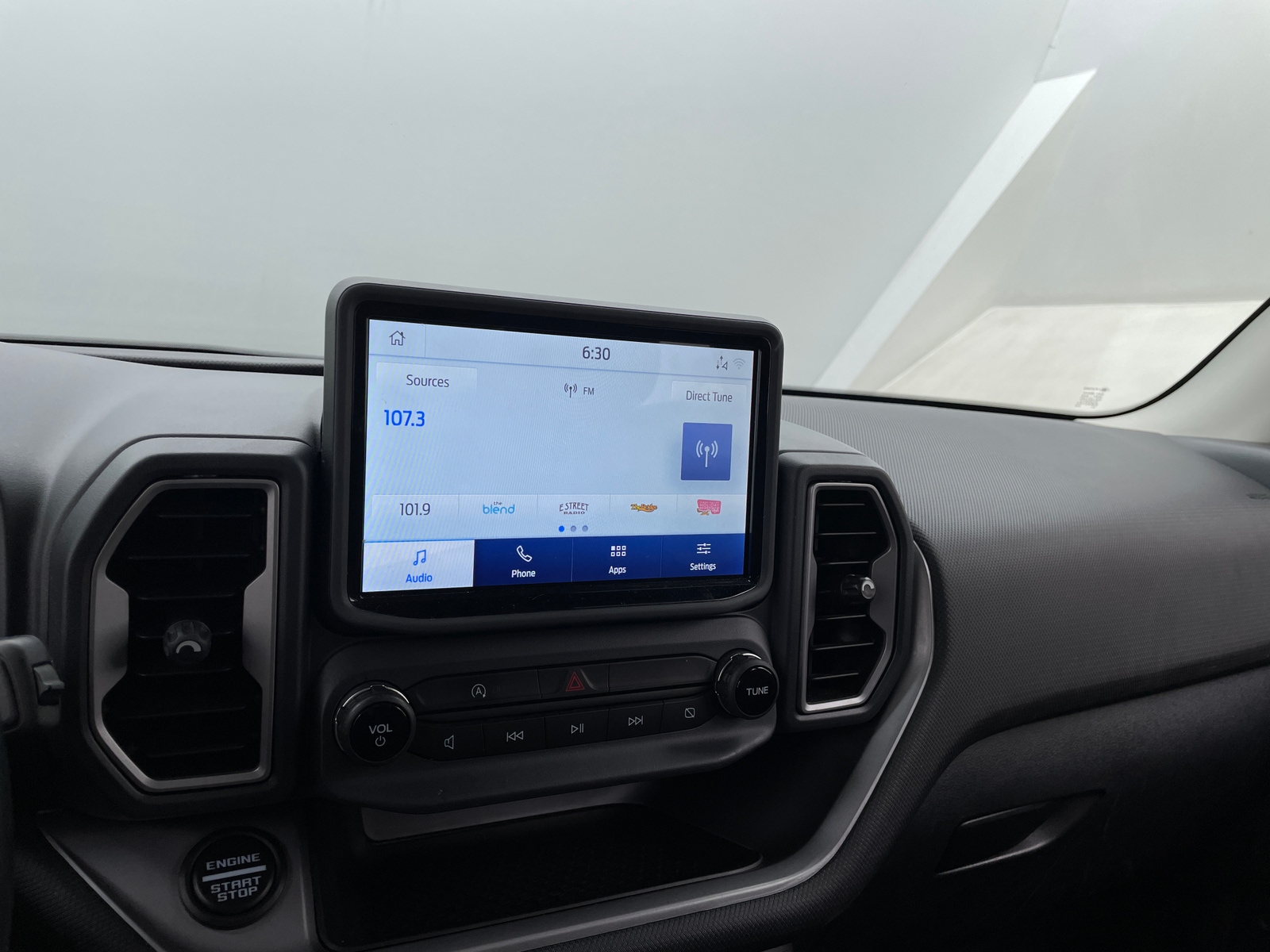 Thumbnail: 2022 Ford Bronco Sport - 4