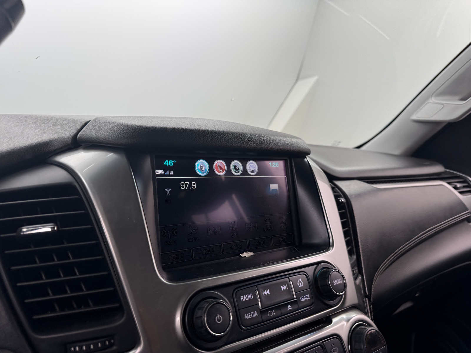 Thumbnail: 2018 Chevrolet Tahoe - 3