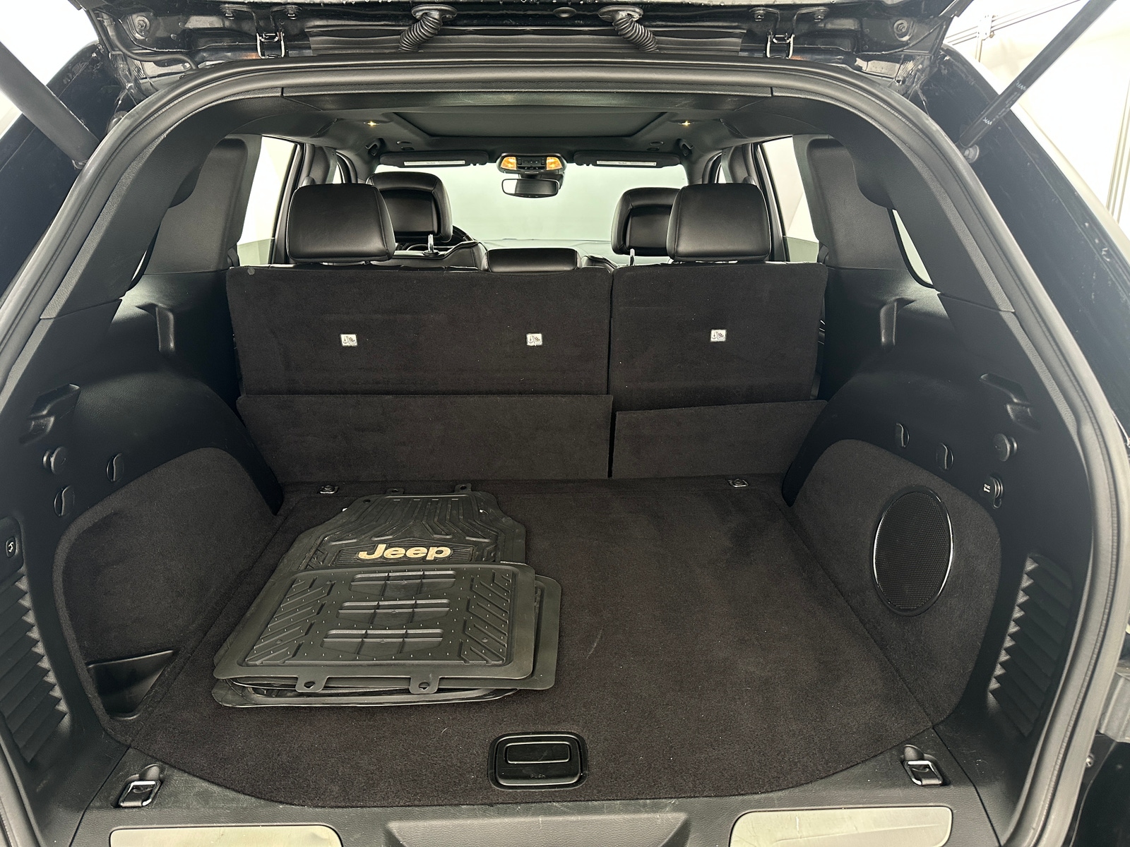 Thumbnail: 2018 Jeep Grand Cherokee - 6