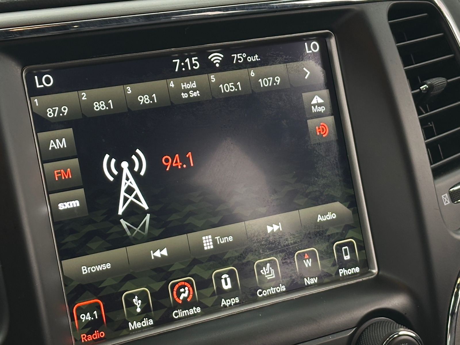 Thumbnail: 2018 Jeep Grand Cherokee - 3