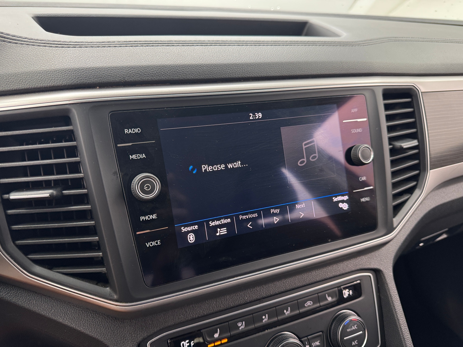 Thumbnail: 2019 Volkswagen Atlas - 3