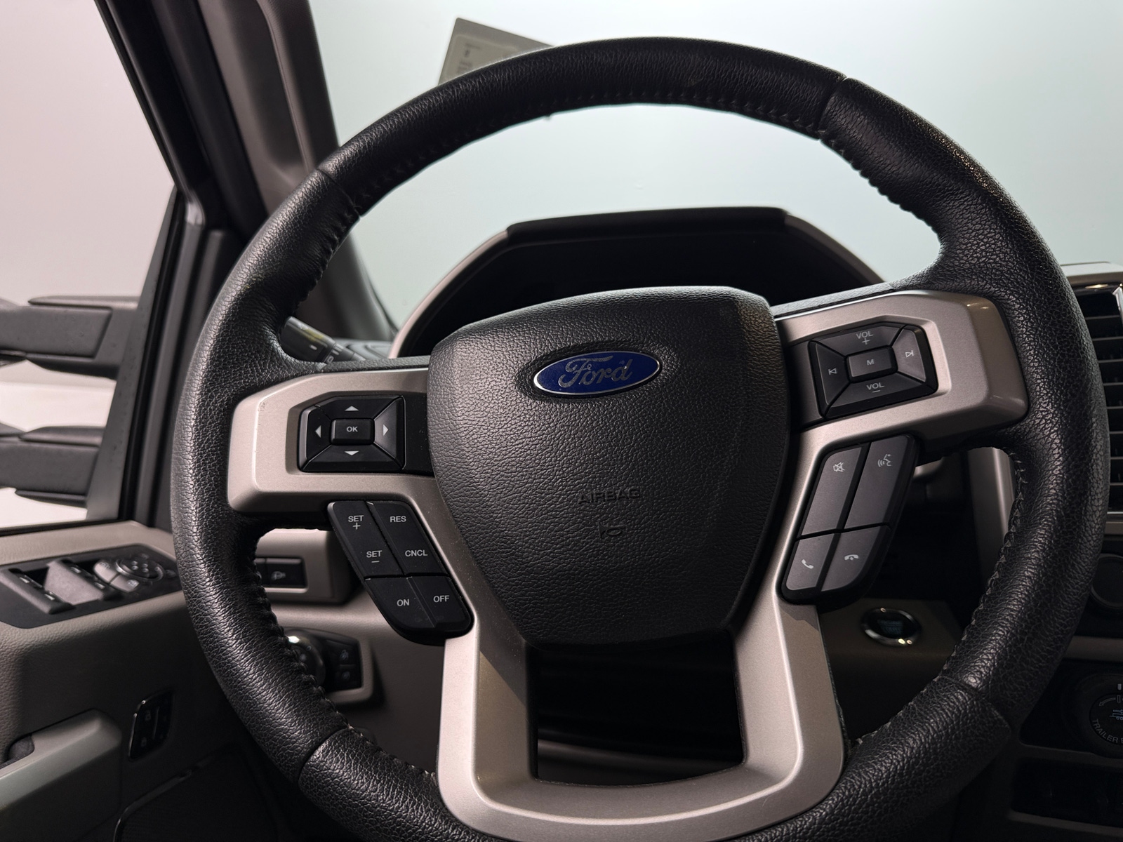 Thumbnail: 2016 Ford Econoline - 4