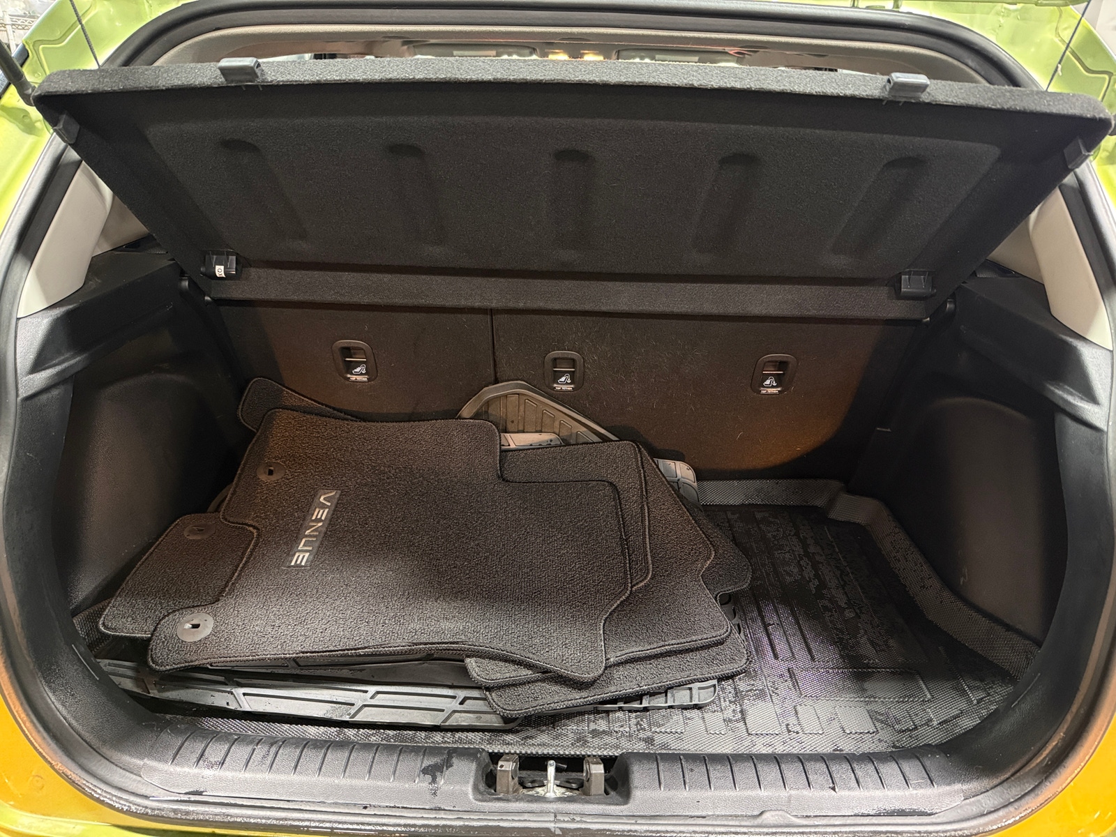 Thumbnail: 2022 Hyundai Venue - 7