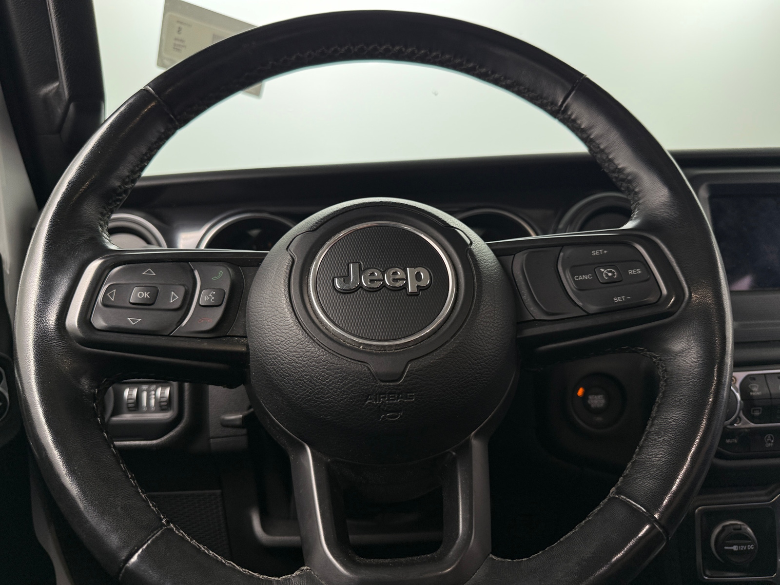 Thumbnail: 2022 Jeep Gladiator - 5