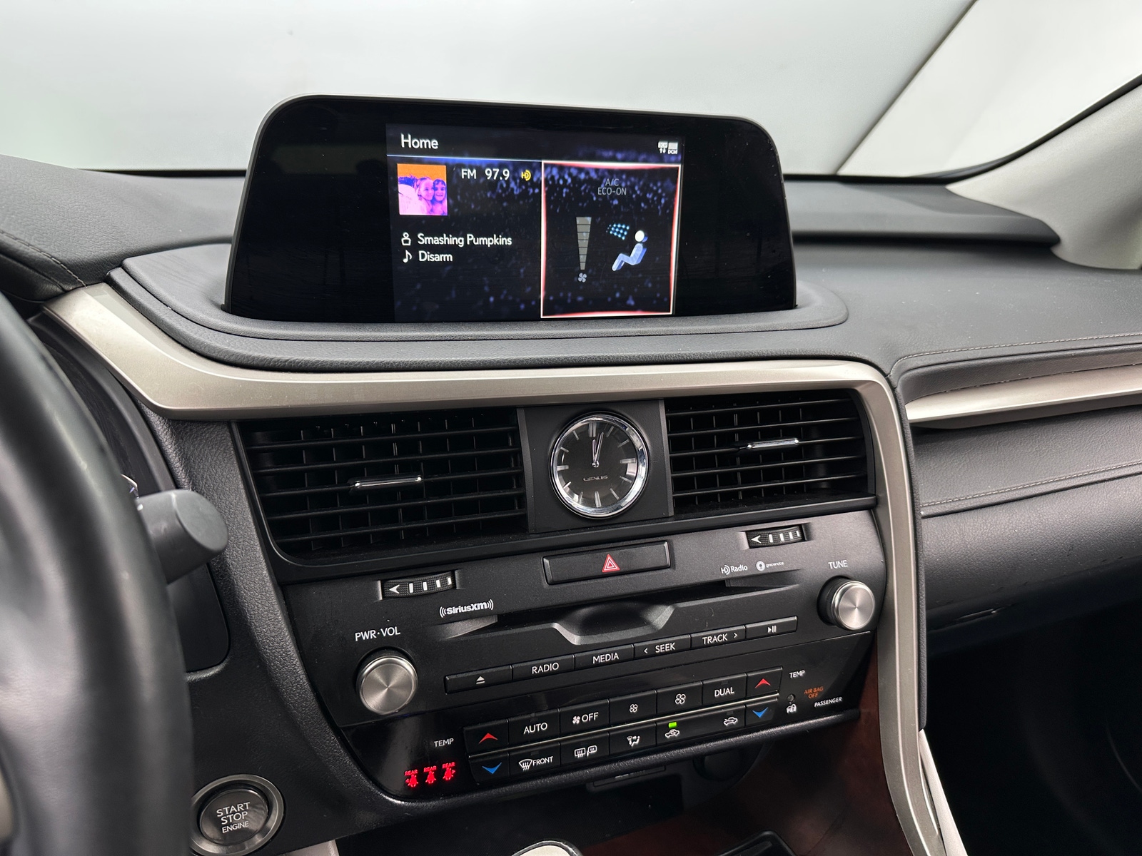 Thumbnail: 2020 Lexus RX - 3