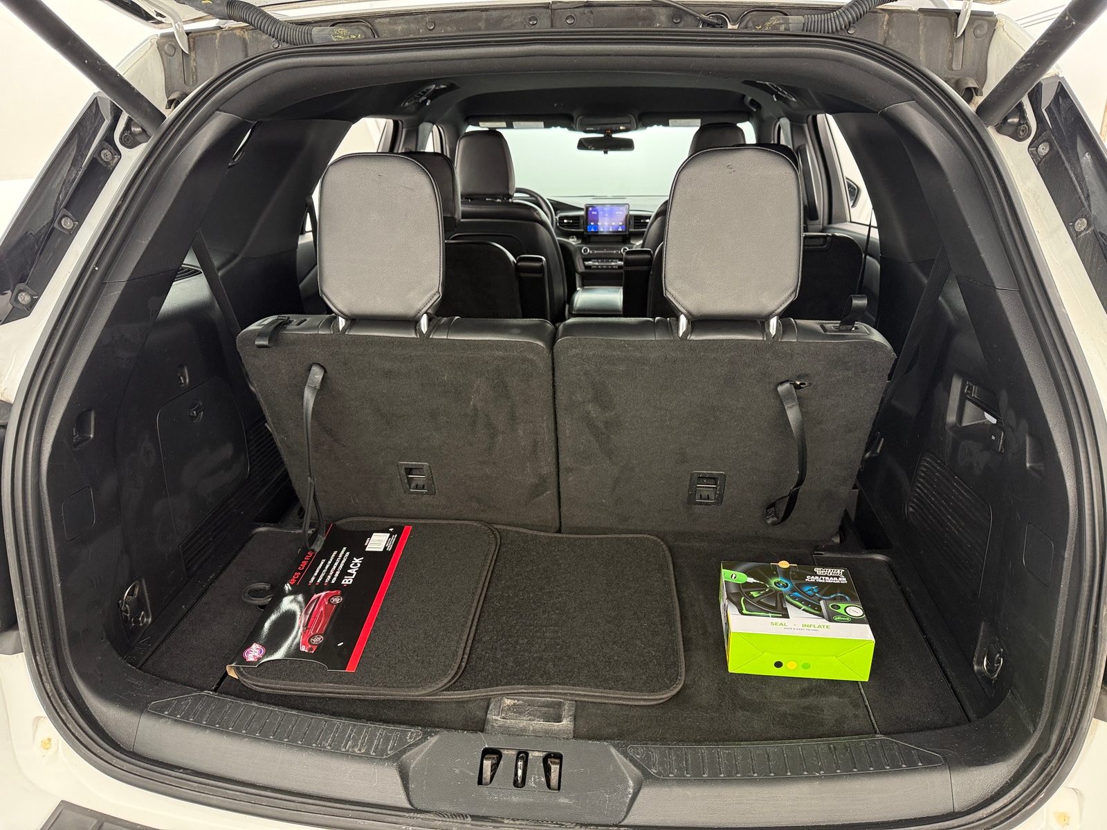 Thumbnail: 2020 Ford Explorer - 6