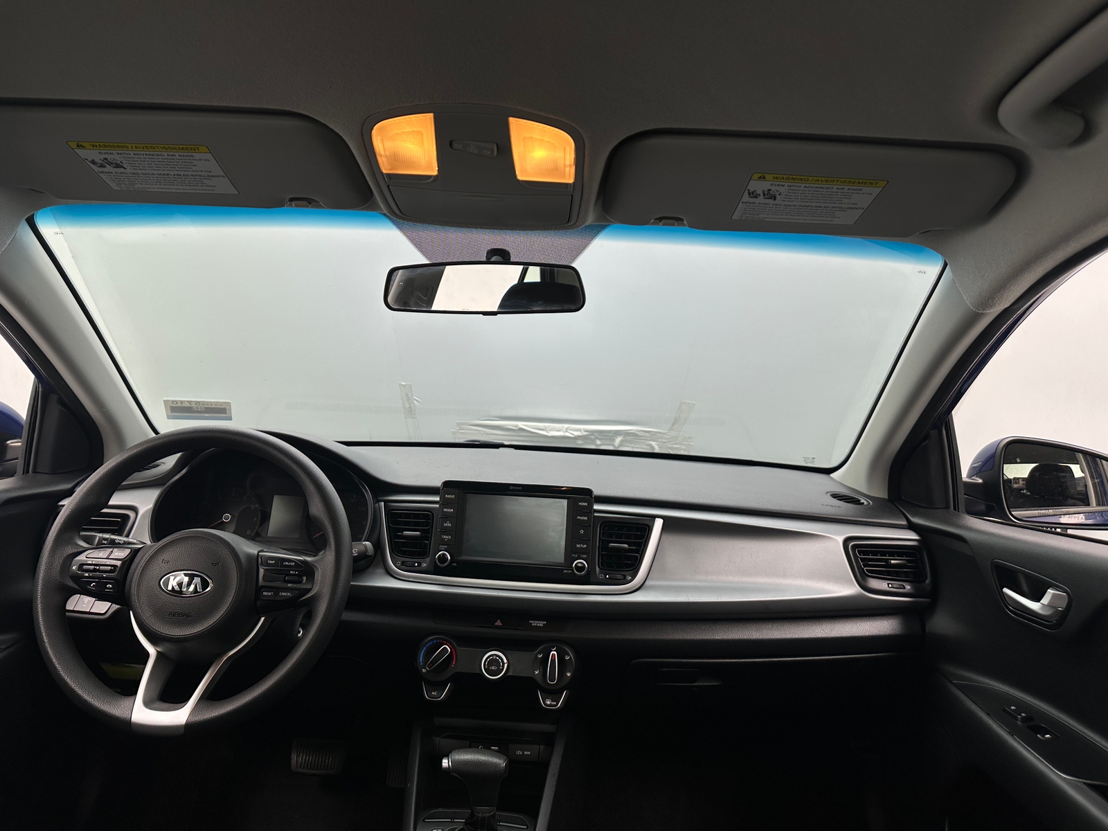 Thumbnail: 2020 Kia Rio - 3