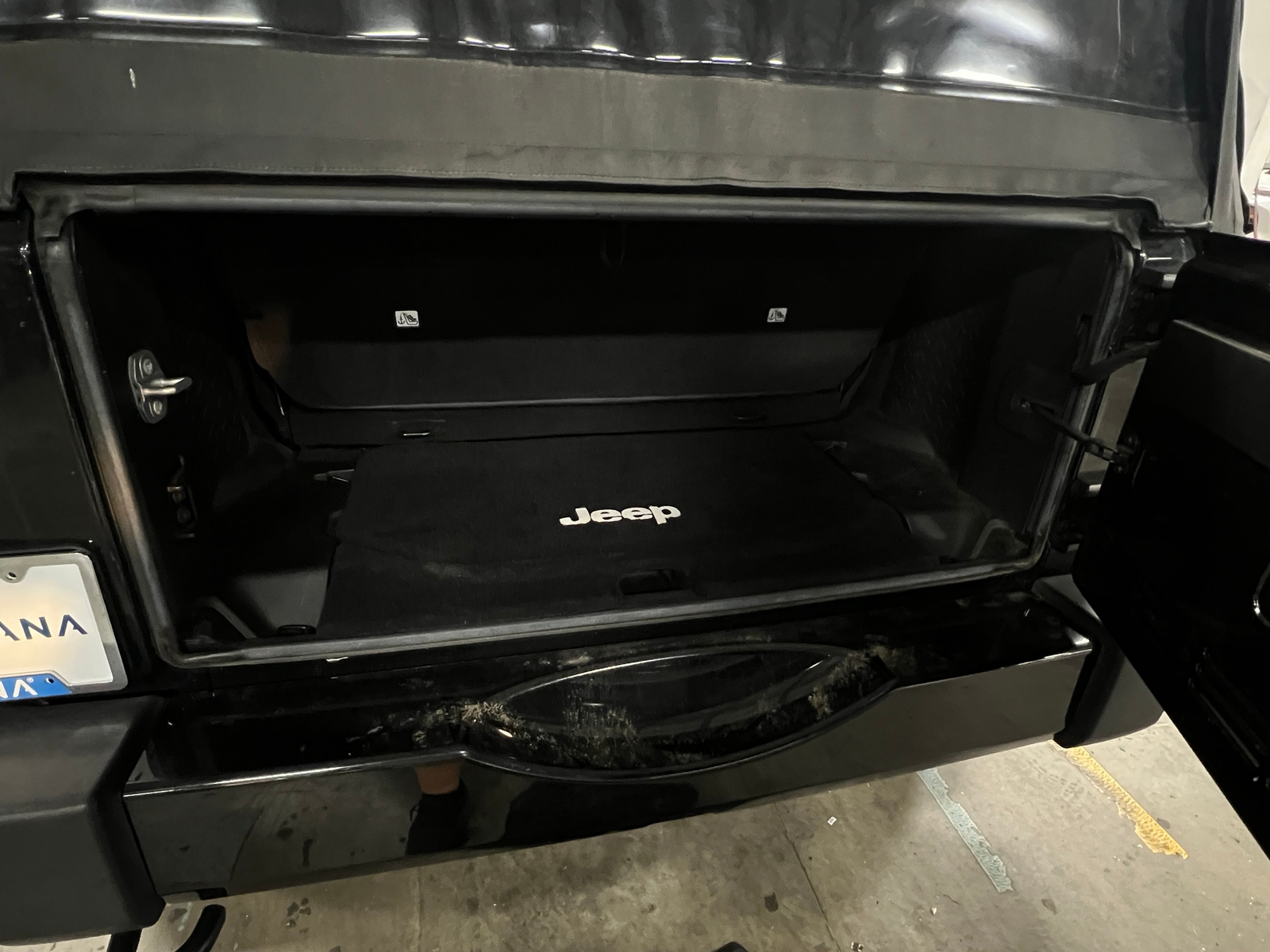 Thumbnail: 2015 Jeep Wrangler - 7