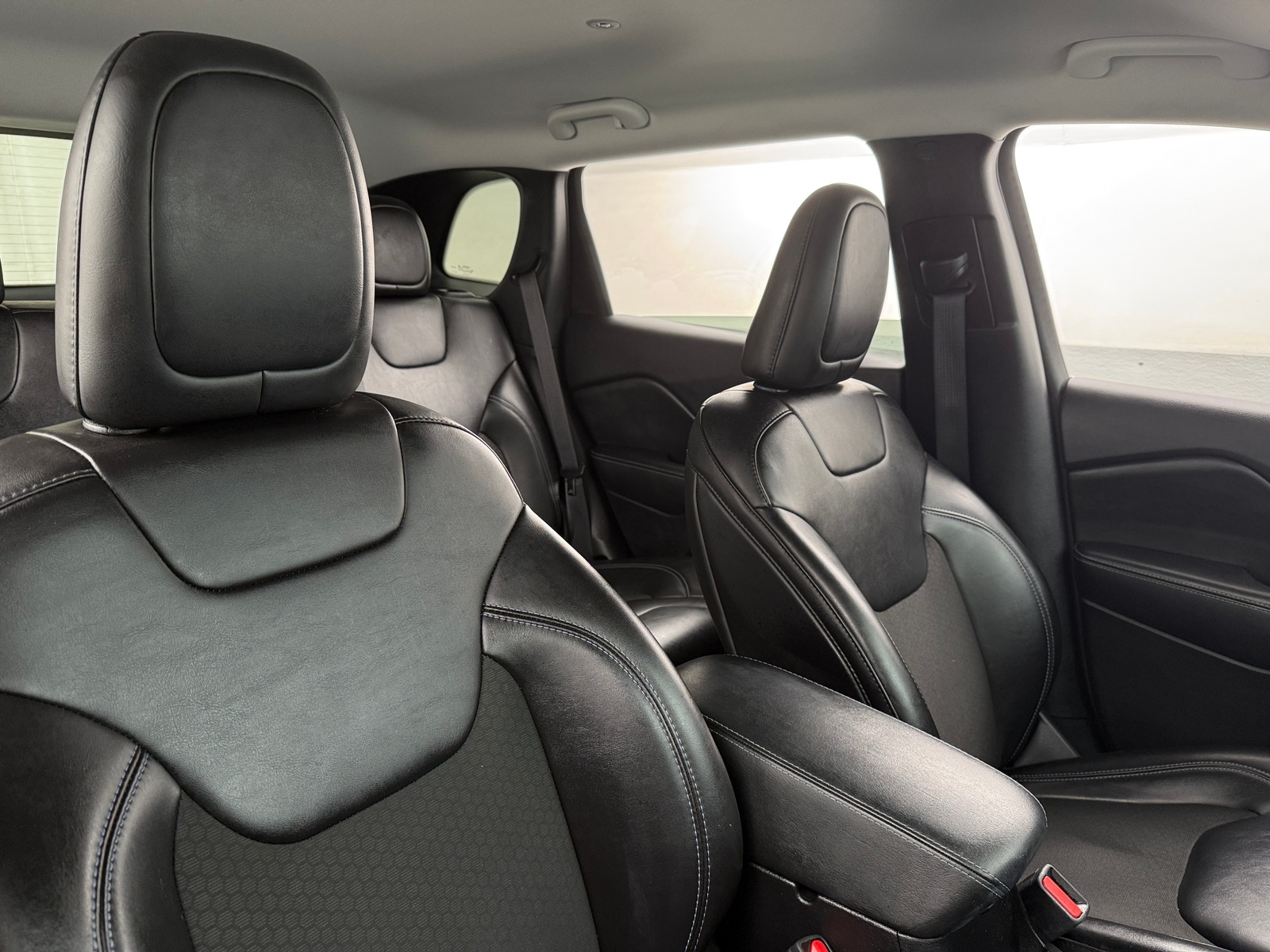 Thumbnail: 2019 Jeep Cherokee - 2